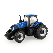 Load image into Gallery viewer, 1/32 New Holland T8.380 MFWD with Row Crop Dual Rear Tires