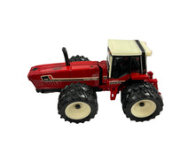 Load image into Gallery viewer, 1/64 International Harvester 3588 2+2 Tractor- Prestige