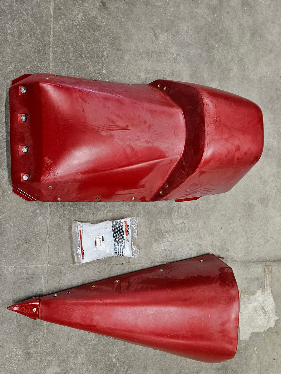1000 Series Corn Head Inner Plastic Divider - 337463A1 – Equipment Ontario