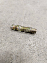 Load image into Gallery viewer, Stud - 13517021
