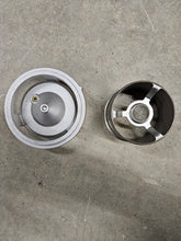Load image into Gallery viewer, Thermostat Housing Kit - 504263917

