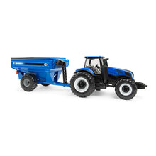 Load image into Gallery viewer, 1/32 New Holland Genesis T8.355 Tractor with J&amp;M Grain Cart
