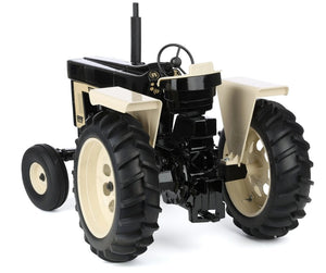 1/8 International 1066 Tractor with Wide Front & Rear Fenders, Black Version