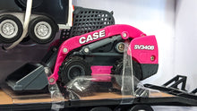 Load image into Gallery viewer, 1/32 CASE SV340B Pink Skid Steer On Flatbed Trailer With RAM Pickup &amp; Accessories

