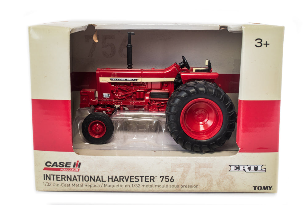 1/32 International Harvester Farmall 756 Wide With Duals
