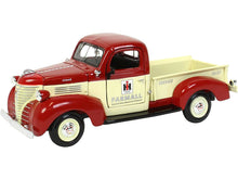 Load image into Gallery viewer, 1/25 1941 Plymouth IH Farmall Pickup
